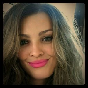 Meet your Posher, Monica